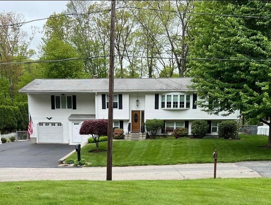 8 Academy Dr, Cumberland, RI 02864 - photo 1