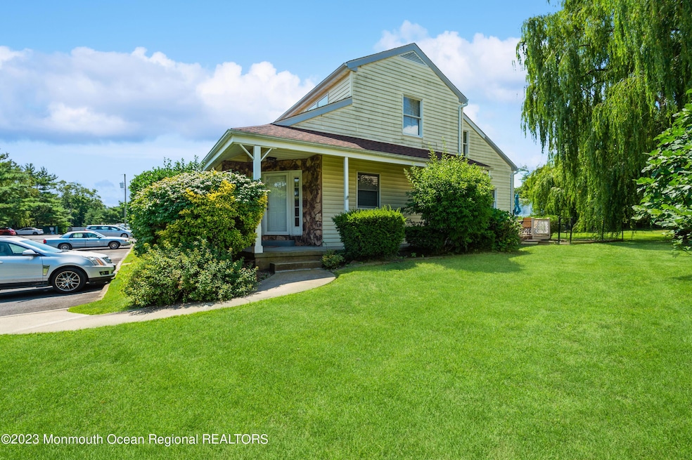 7 Eunice Ln, West Long Branch, NJ 07764 - photo 1