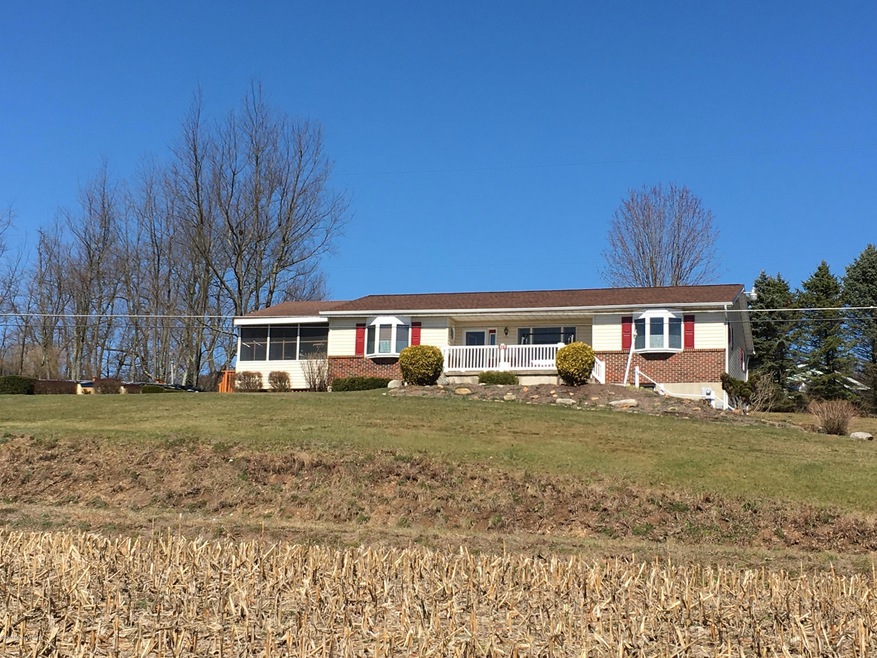 729 Golf Rd, Tamaqua, PA 18252 - photo 1