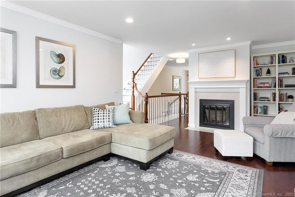 106 Fawn Ridge Ln, Norwalk, CT 06851 - photo 1