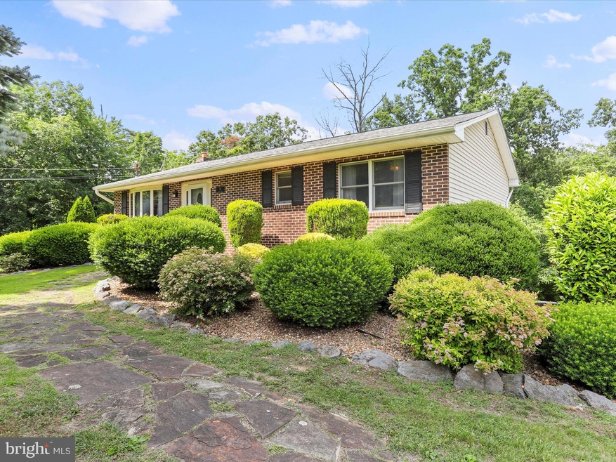 161 Iden Ln, Martinsburg, WV 25404 - photo 1