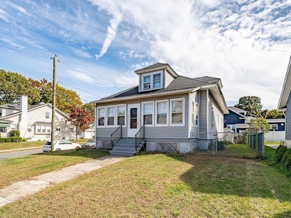 117 Maple St, Agawam, MA 01001 - photo 1