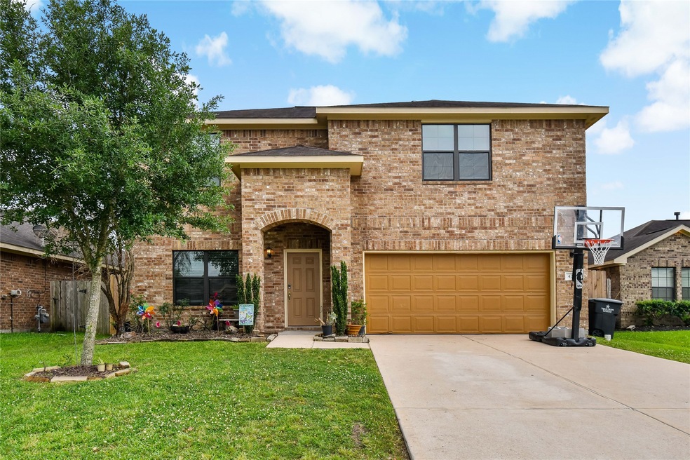 422 De Coster Blvd, Alvin, TX 77511 - photo 1