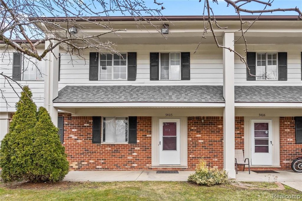 5405 Maplebrook-2.jpg