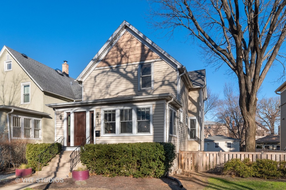 831 South Blvd, Evanston, IL 60202 - photo 1