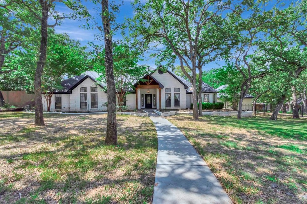 1610 Heather Ln, Southlake, TX 76092 - photo 1