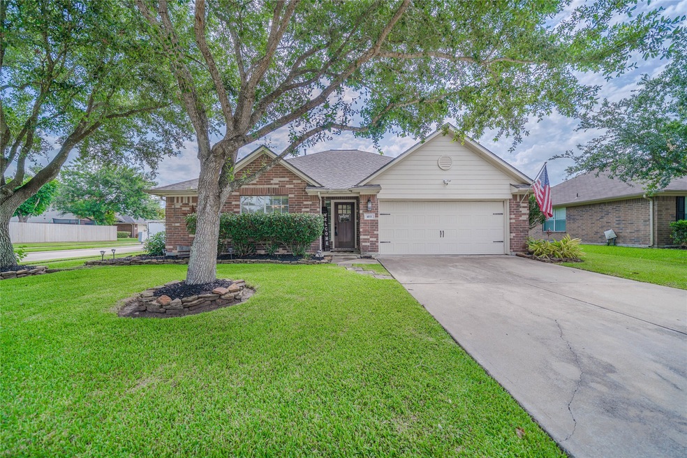 4111 Cleburne Dr, Pearland, TX 77584 - photo 1