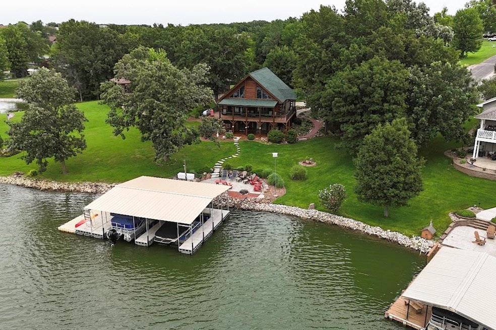 Pending $685,000