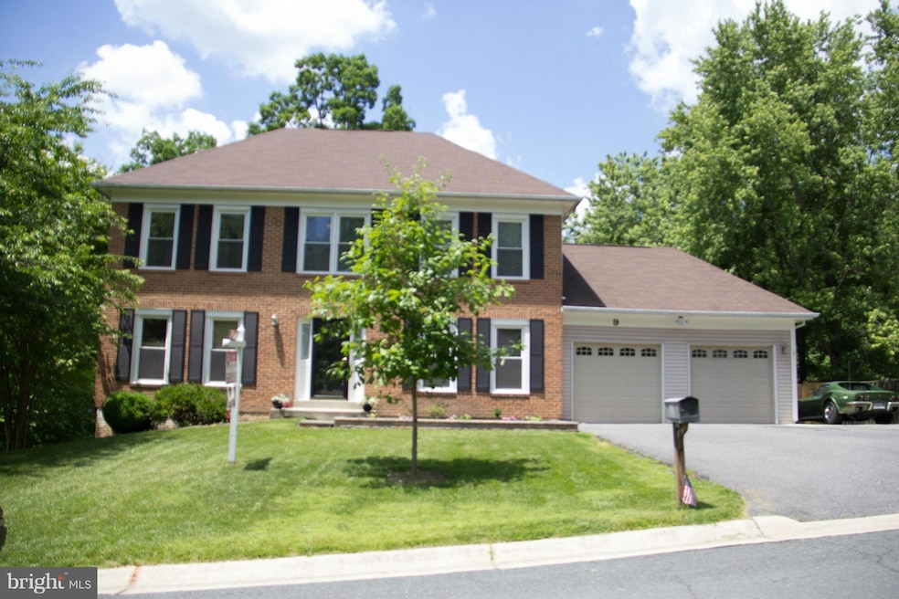 9 Peach Leaf Ct, North Potomac, MD 20878 - photo 1