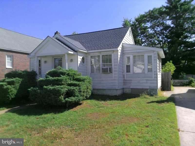 405 Billings Ave, Paulsboro, NJ 08066 - photo 1