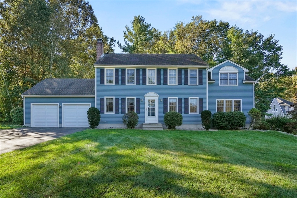 4 Jonathans Way, Upton, MA 01568 - photo 1