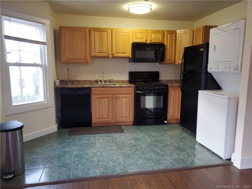 67 Woodside St unit 2, Stamford, CT 06902 - photo 1