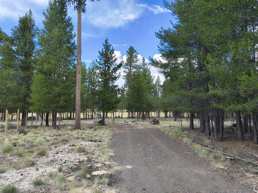 0 Corral Ct unit Lot 12 220198875, La Pine, OR 97739 - photo 1