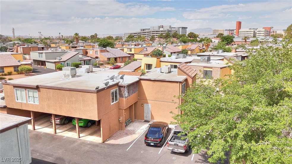 1500 Hialeah Dr unit C, Las Vegas, NV 89119 - photo 1