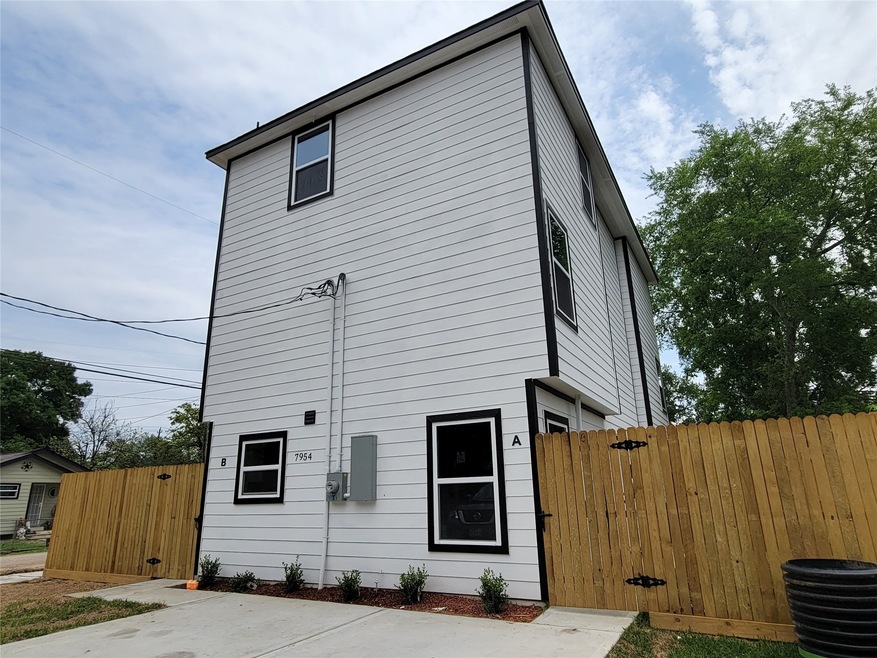 7954 Sayers St, Houston, TX 77016 - photo 1