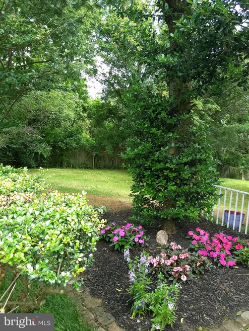 1837 Staley Manor Dr, Silver Spring, MD 20904 - photo 1