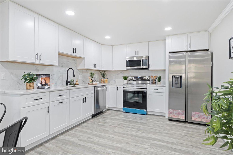 1701 Arlington Rd, Hopewell, VA 23860 - photo 1