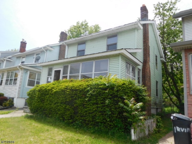 33 Irving St, East Orange, NJ 07018 - photo 1