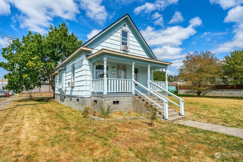 222 SW John St, Chehalis, WA 98532 - photo 1