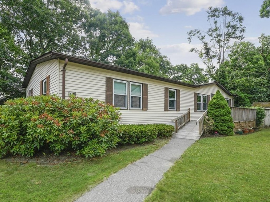 14 Baywood St, Rockland, MA 02370 - photo 1