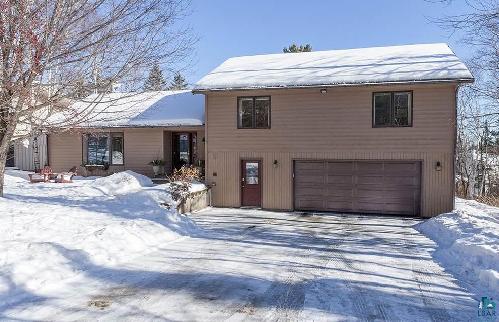 712 Ridgewood Rd, Duluth, MN 55804 - photo 1