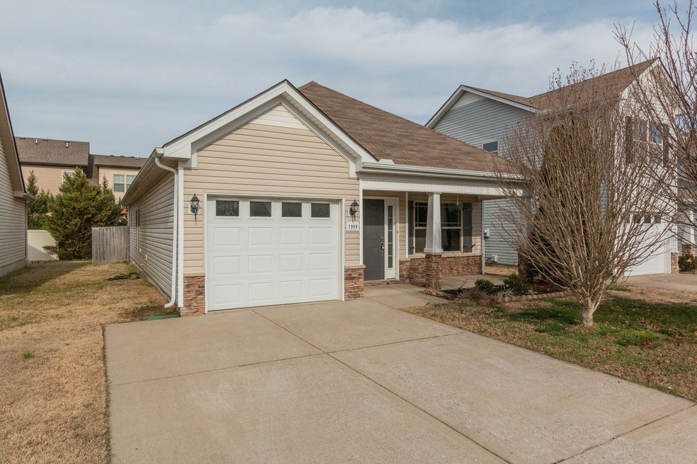 1909 Warmingfield Dr unit 1911, Murfreesboro, TN 37127 - photo 1