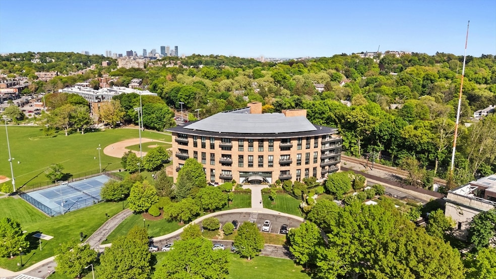 Sold $1,205,000 • Co-Listing Agent