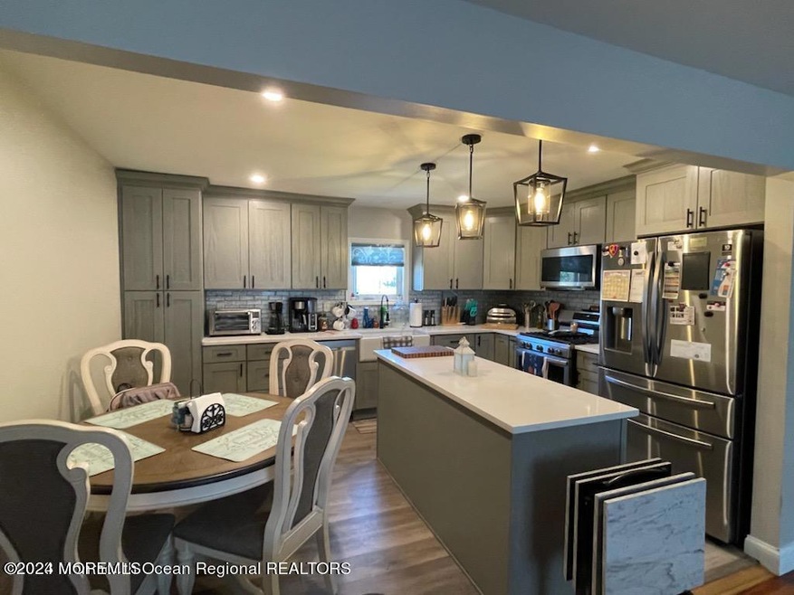 183 Broad St, Keyport, NJ 07735 - photo 1