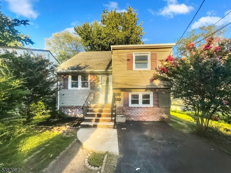 260 Everett Rd, Parsippany, NJ 07054 - photo 1