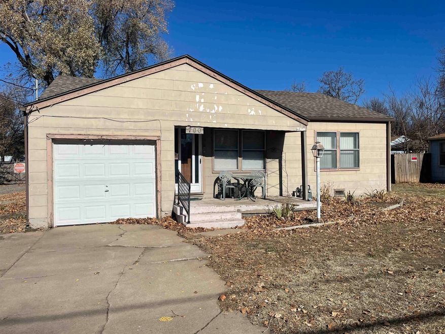 2 Bedroom, 1 Bathroom, Sunroom.  New roof in 2016,