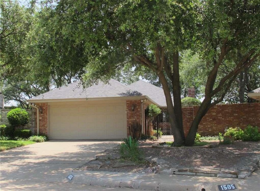 1503 Carol Ln, Wichita Falls, TX 76302 - photo 1