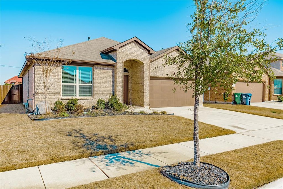 308 Lemon Mint Ln, Denton, TX 76210 - photo 1