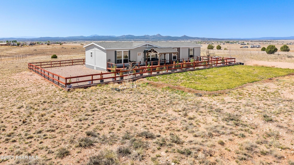 27139 N Lucky Ln, Paulden, AZ 86334 - photo 1
