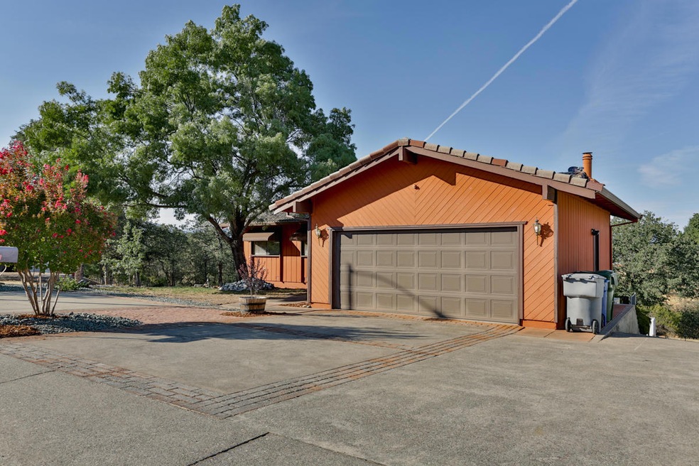 2680 Starlight Blvd, Redding, CA 96001 - photo 1