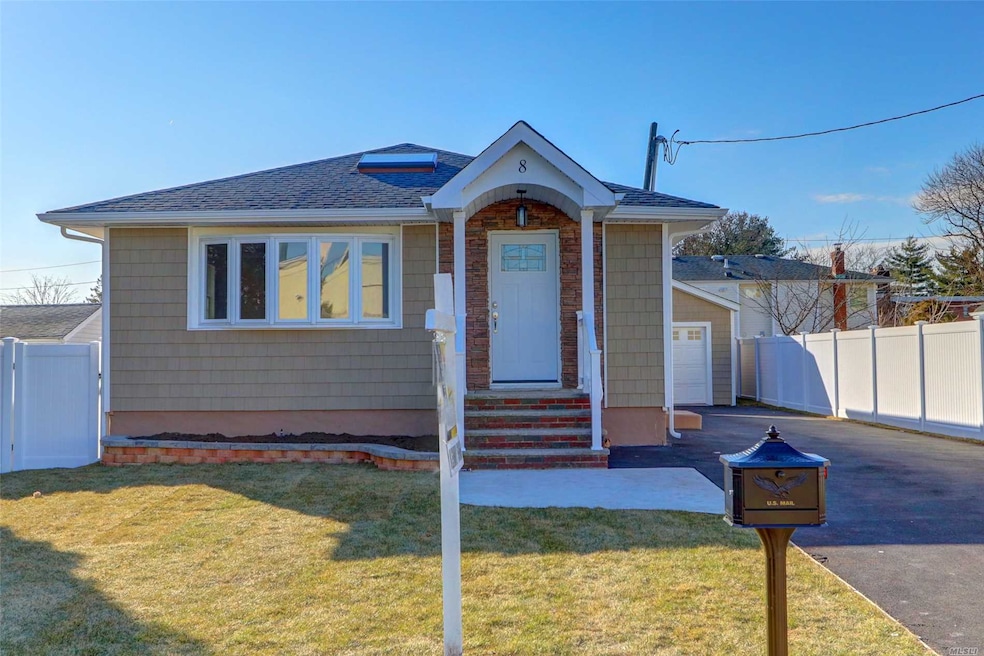 8 Valerie Ave, Jericho, NY 11753 - photo 1