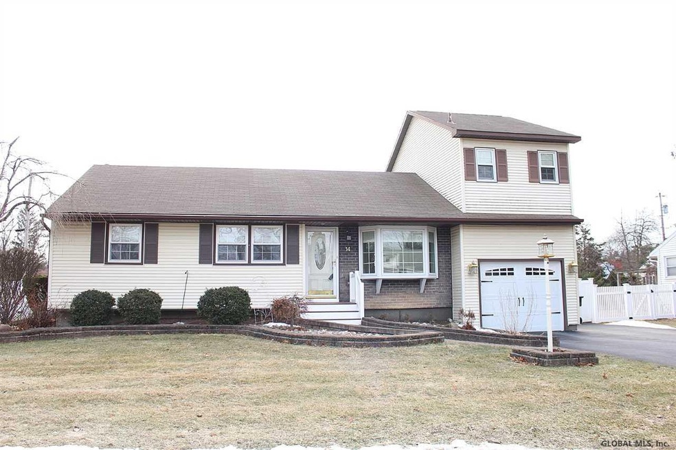 14 Hawthorne Ct, Albany, NY 12211 - photo 1