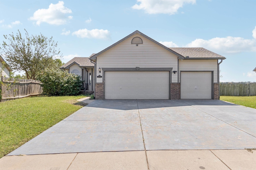 11005 E Fawn Grove St, Wichita, KS 67207 - photo 1