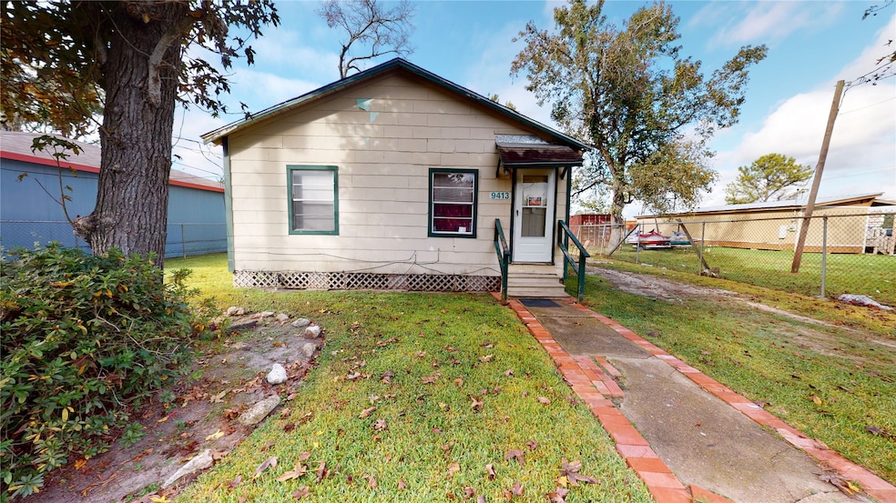 9413 Sundown Dr, Houston, TX 77016 - photo 1
