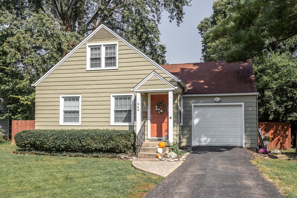 Great Curb Appeal!