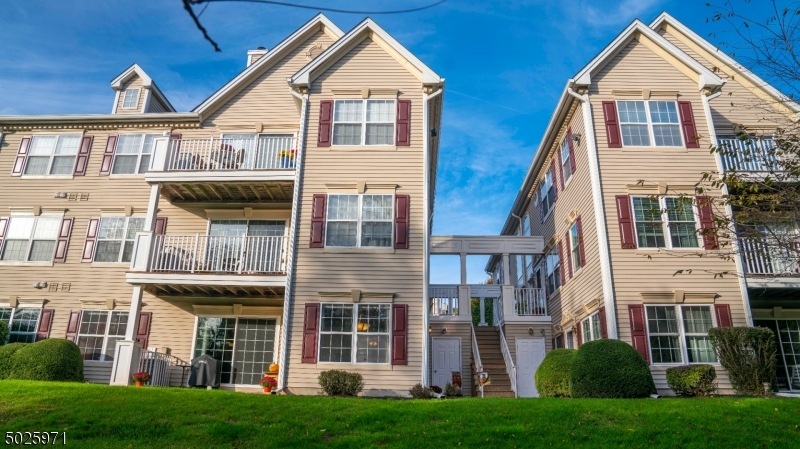 1218 Magnolia Ln unit D1, Branchburg, NJ 08876 - photo 1