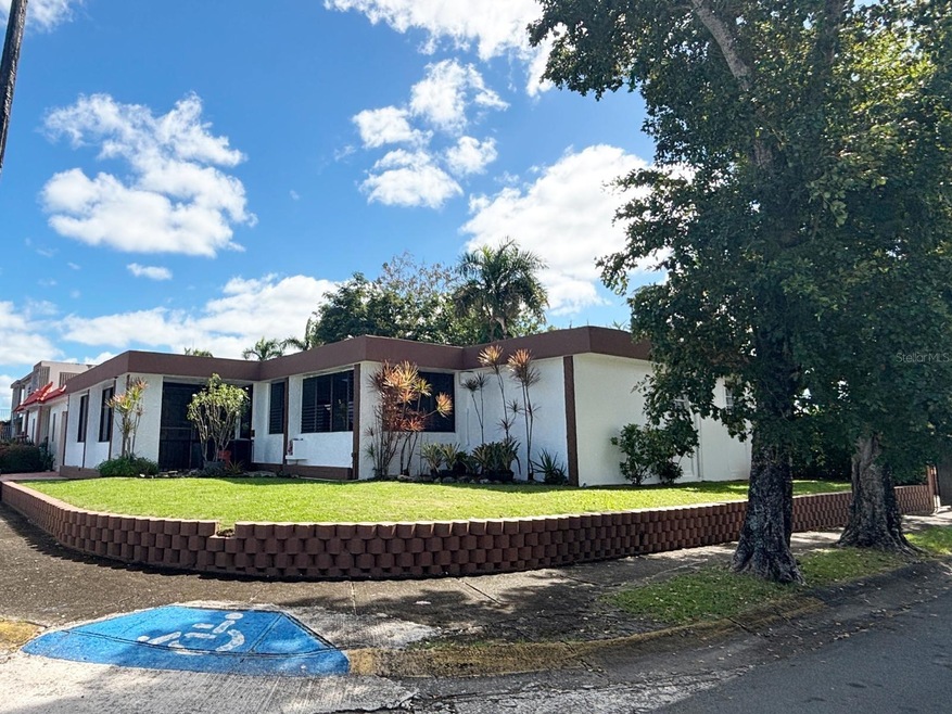 Naranjo Urb Valle Arriba Heights unit 1-AK, Carolina, PR 00983 - photo 1