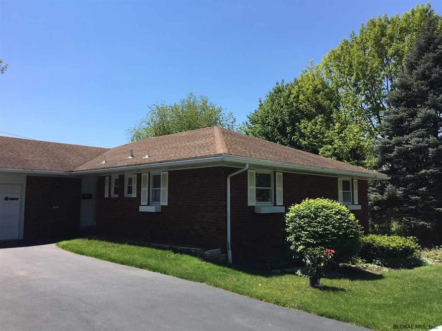 6 Bluebell Ln, Albany, NY 12211 - photo 1