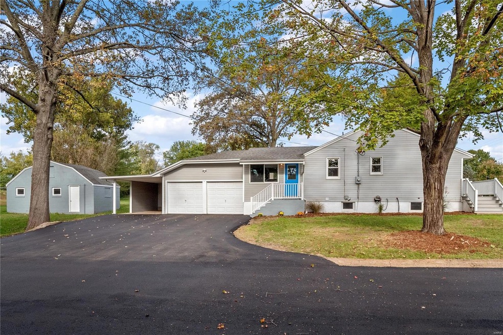 Welcome to 9860 East Concord!