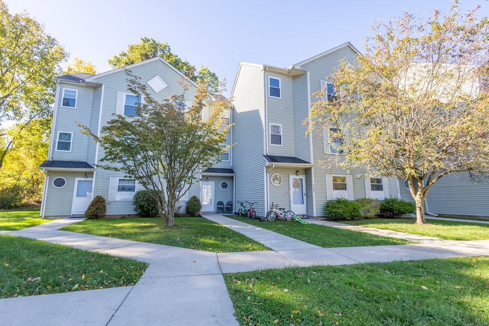 1655 N Colony Rd unit 4002, Meriden, CT 06450 - photo 1