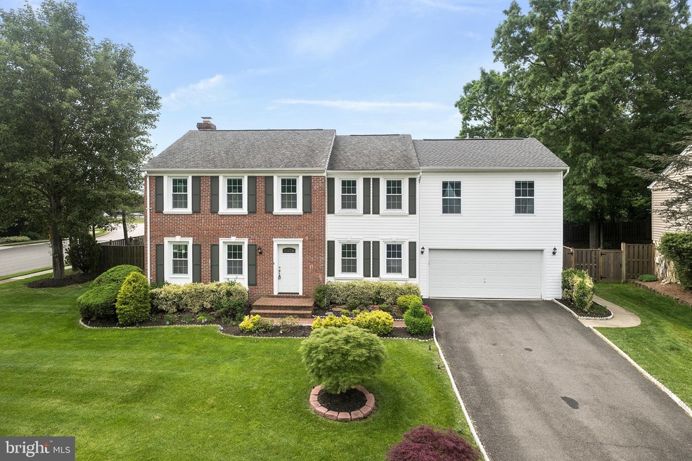 9001 Maritime Ct, Springfield, VA 22153 - photo 1