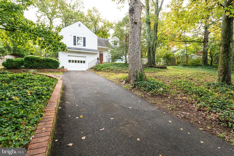 7107 Fort Hunt Rd, Alexandria, VA 22307 - photo 1