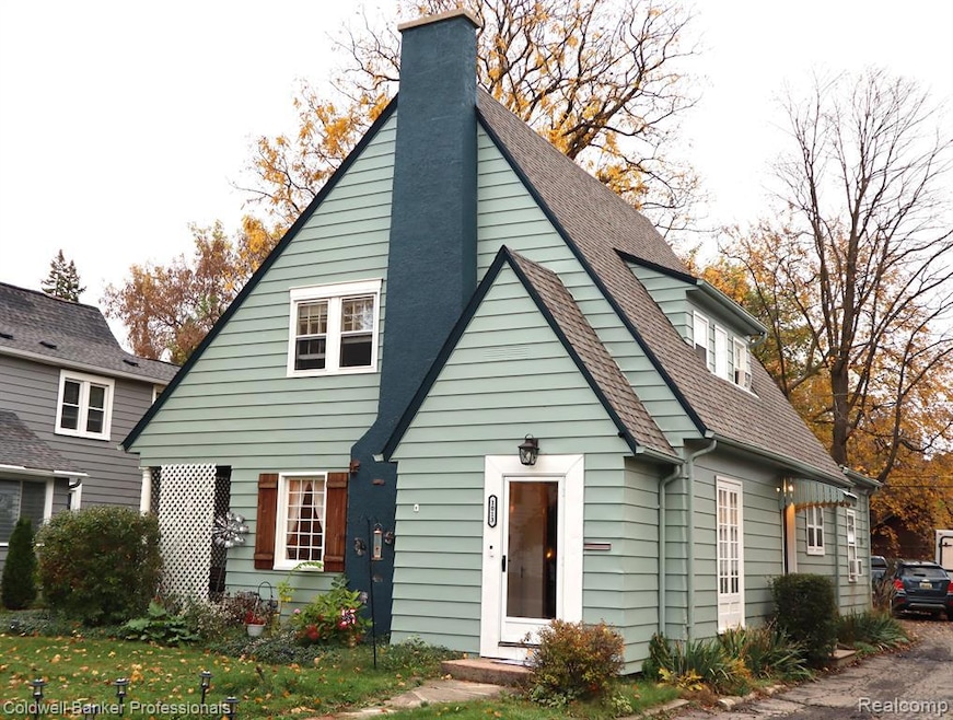 1013 Kensington Ave, Flint, MI 48503 - photo 1