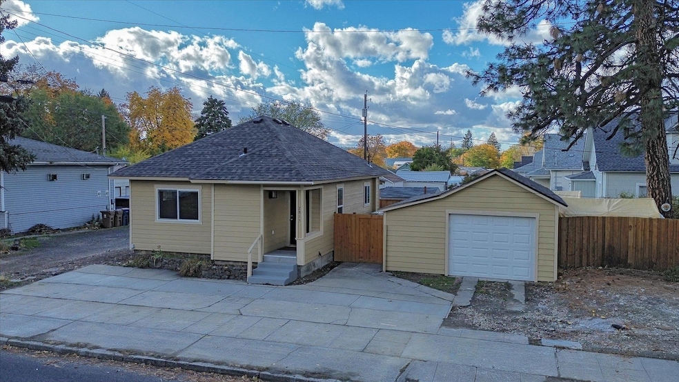 For Sale $275,000 • Co-Listing Agent