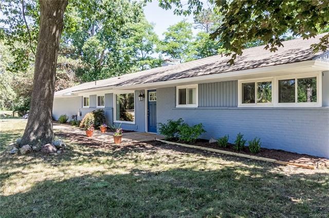 7251 N Briarcliff Knoll-1.jpg