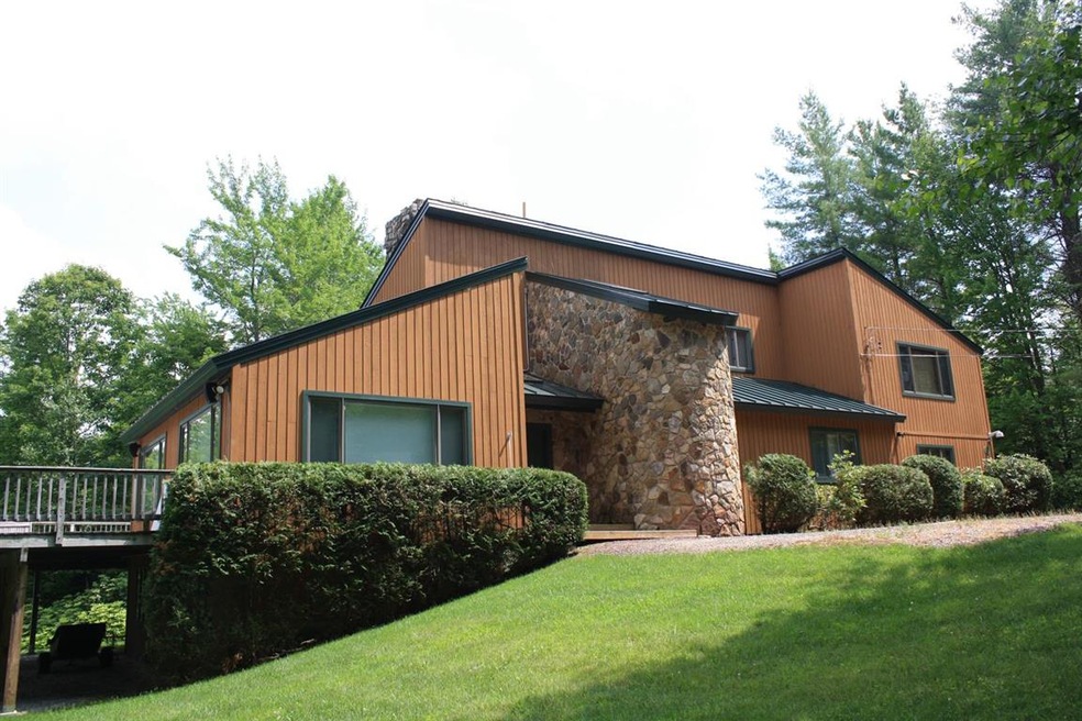 151 Smokerise unit 7, Ludlow, VT 05149 - photo 1